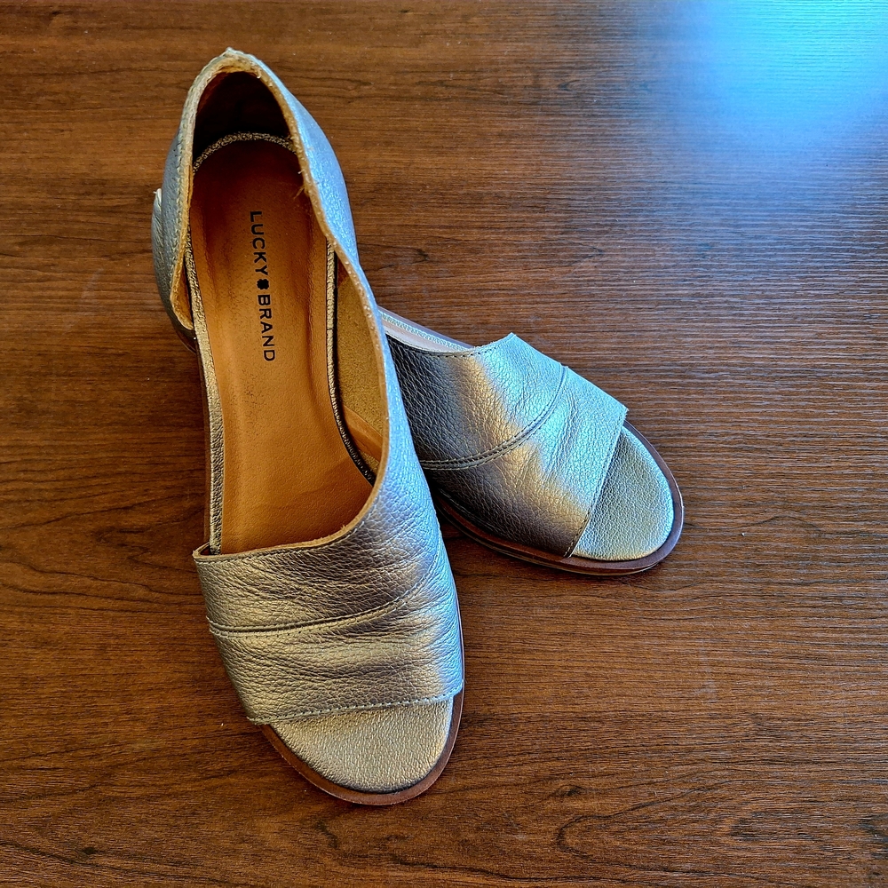 Lucky Brand Metallic Silver Sandals